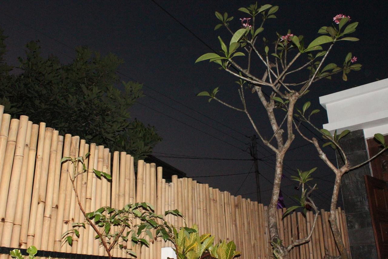 The Wayang Homestay Yogyakarta Luaran gambar