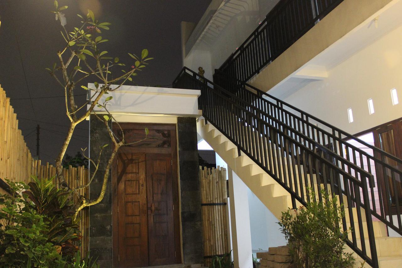 The Wayang Homestay Yogyakarta Luaran gambar
