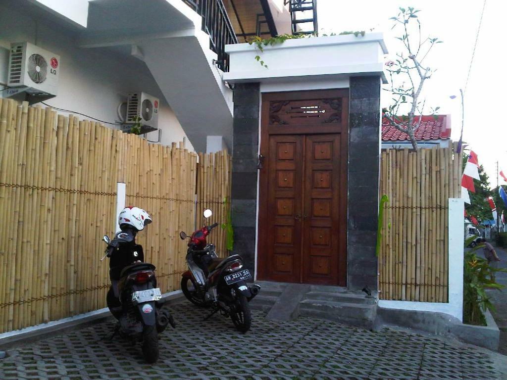 The Wayang Homestay Yogyakarta Luaran gambar